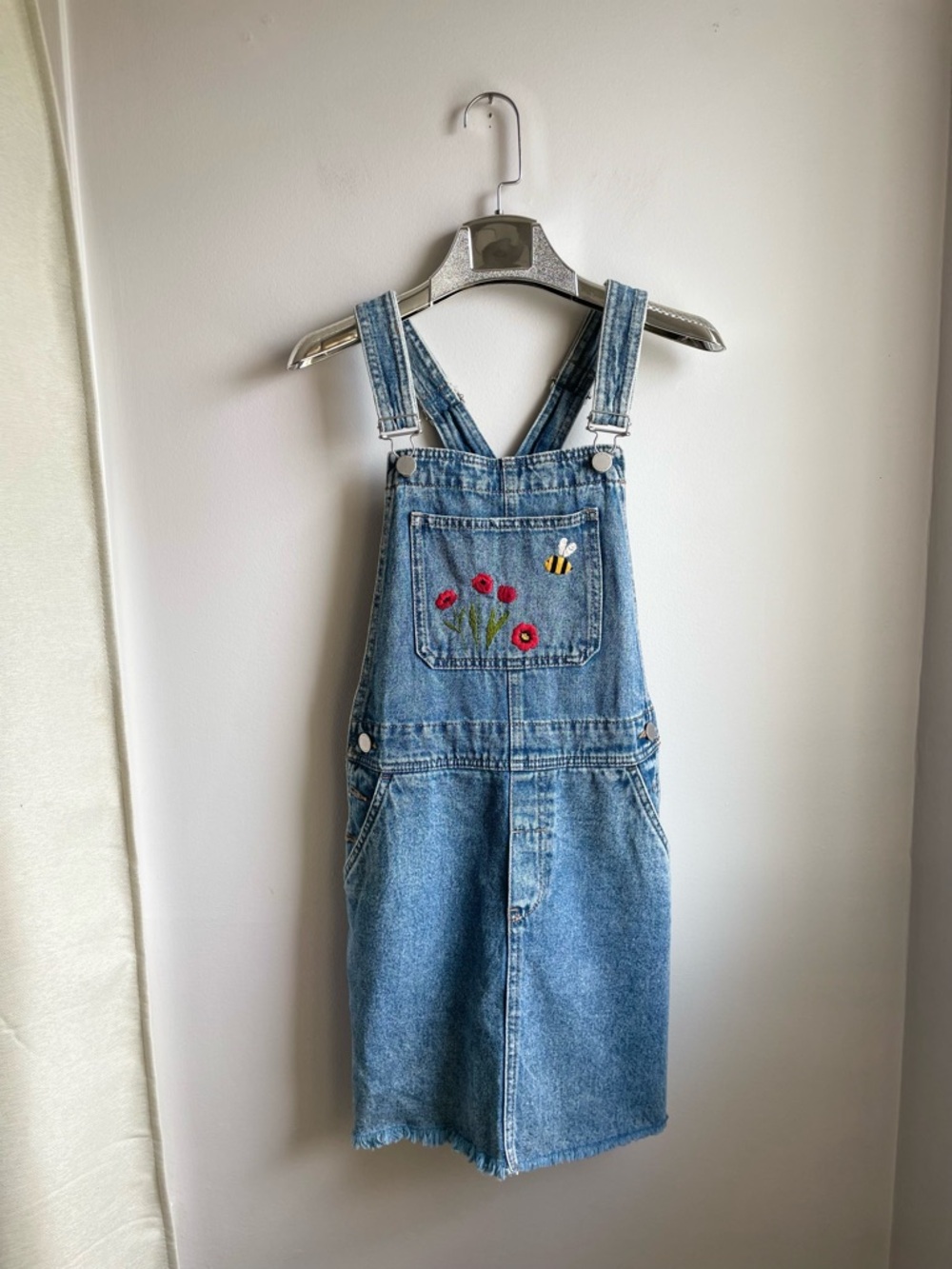 Denim Overalls Dress w/Embroidered Flowers&Bee 100% Cotton size 2 Cutecore